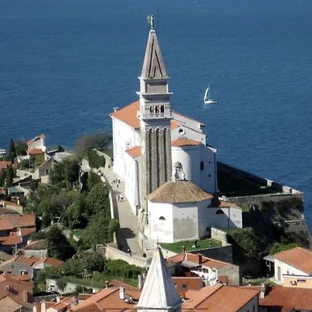 アパート Emma ピラン