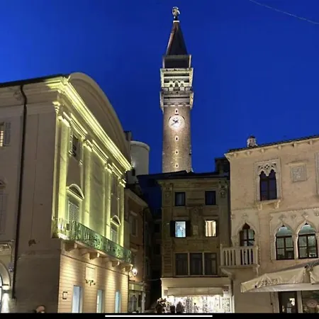 Emma アパート ピラン